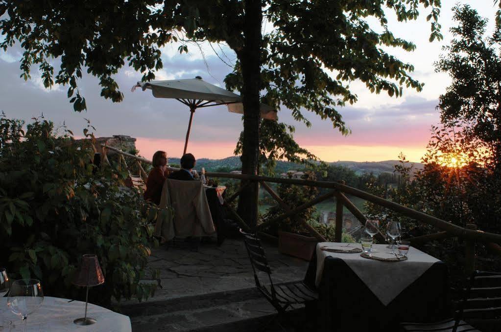 Gasthaus La Locanda Del Castello Montaione Exterior foto